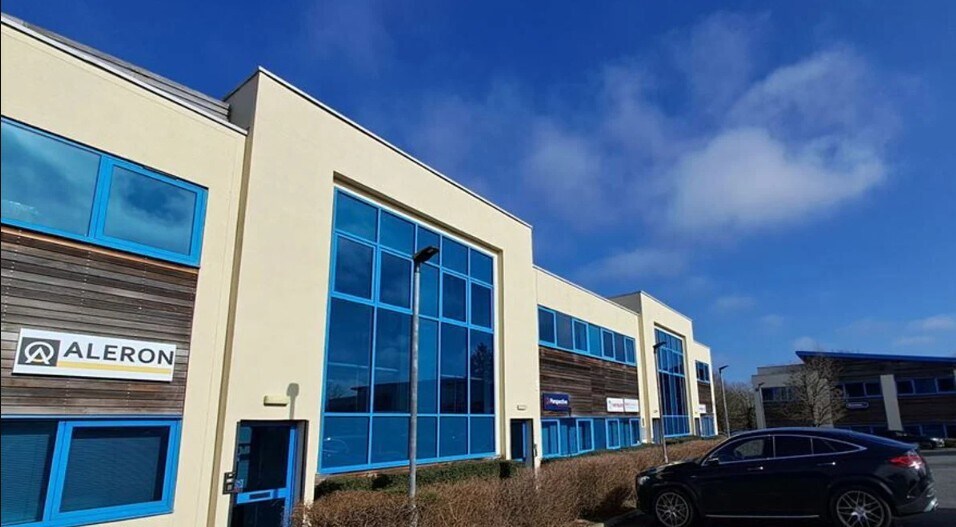 1-4 Whittle Ct, Milton Keynes à louer - Photo de l’immeuble – Image 2 sur 2