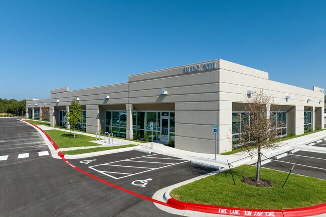 Plus de détails pour 1320 Arrow Point Dr, Cedar Park, TX - Bureau, Local d'activités à louer