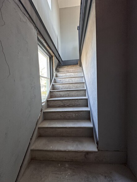 610 N Chestnut St, Henderson, NC à louer - Photo de l’immeuble – Image 3 sur 13