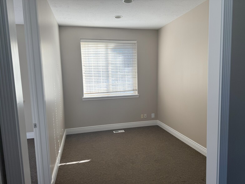 11075 S State St, Sandy, UT à louer - Photo de l’immeuble – Image 2 sur 10