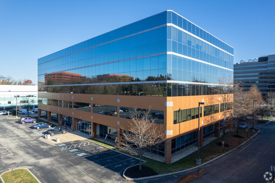 40 Monument Rd, Bala Cynwyd, PA à louer - Photo de l’immeuble – Image 2 sur 6