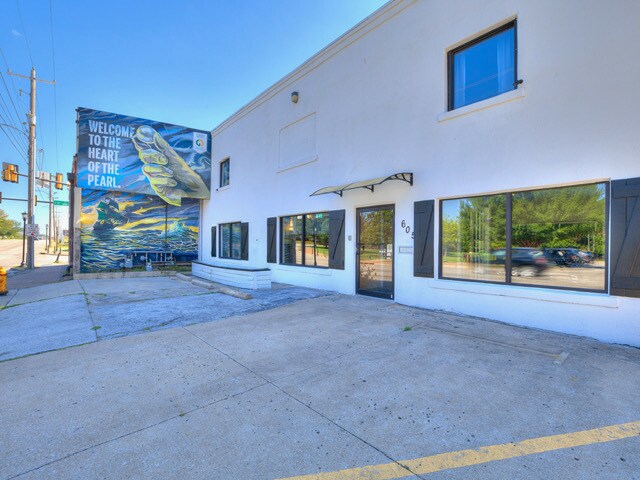 605 S Peoria Ave, Tulsa, OK à louer - Photo de l’immeuble – Image 1 sur 27