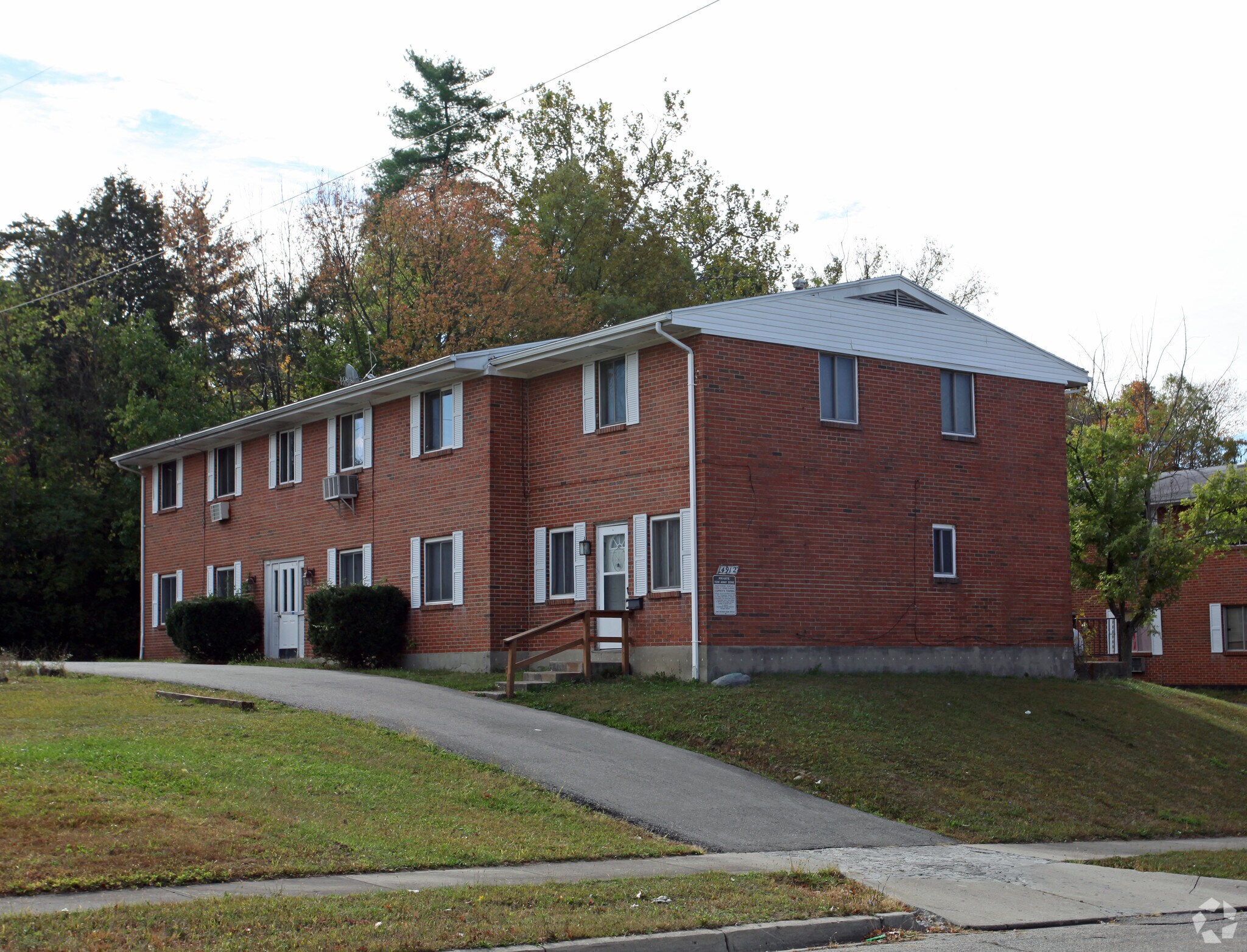 4911 Northcutt Pl, Dayton, OH à vendre Photo principale– Image 1 sur 11