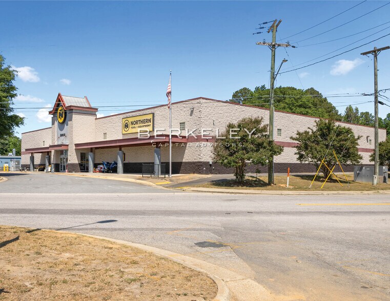 3502 Bragg Blvd, Fayetteville, NC à vendre - Photo de l’immeuble – Image 3 sur 7