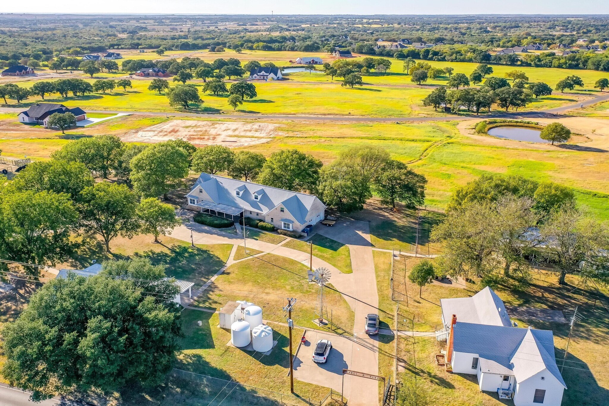 3952 Tin Top Rd, Weatherford, TX à vendre Photo principale– Image 1 sur 42