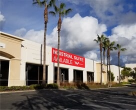 1221 Puerta Del Sol, San Clemente, CA à louer Photo de l’immeuble– Image 1 sur 8