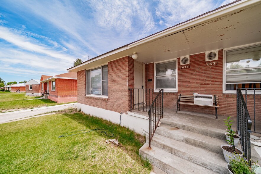 675-677 Holbrook Dr, Idaho Falls, ID à vendre - Photo de l’immeuble – Image 3 sur 35