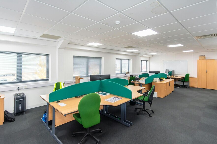 Yeoman Rd, Ringwood à louer - Photo de l’immeuble – Image 3 sur 8