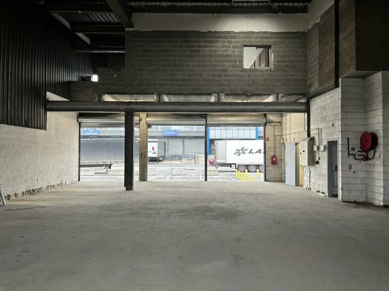 Local d’activités dans Aulnay-sous-Bois à louer - Photo intérieure – Image 2 sur 10