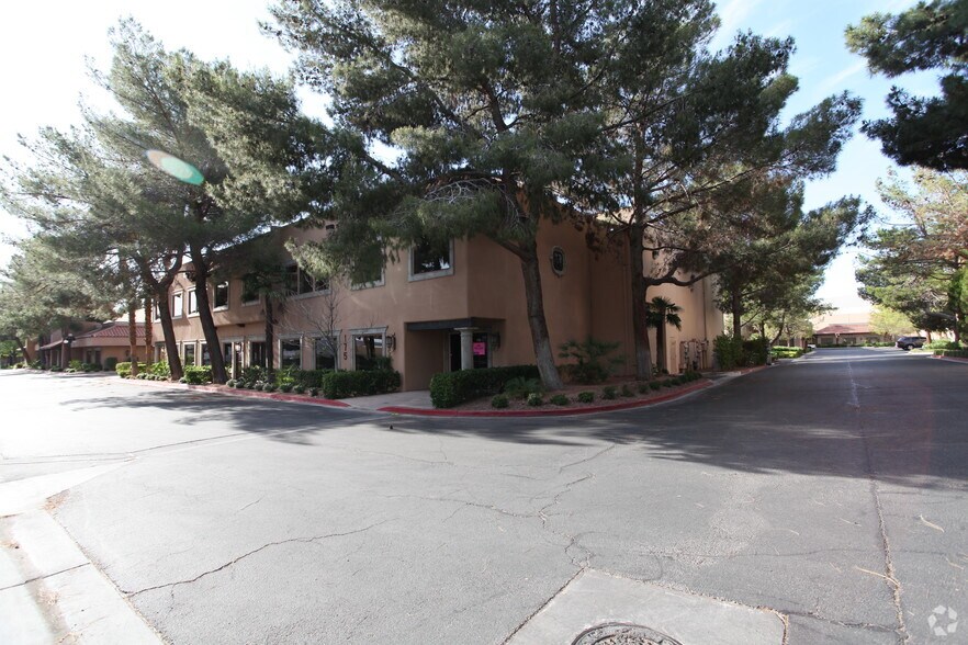 175 E Reno Ave, Las Vegas, NV à louer - Photo principale – Image 1 sur 13