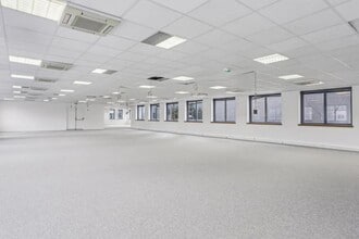 215 Avenue Georges Clemenceau, Nanterre à louer Photo intérieure– Image 1 sur 11