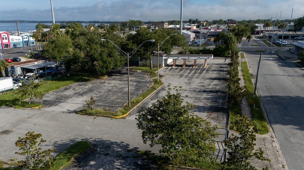 200 S Bay St, Eustis, FL à vendre - Photo de l’immeuble – Image 3 sur 6