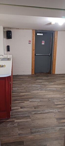 713 College St, Portland, TN à louer - Photo de l’immeuble – Image 3 sur 6