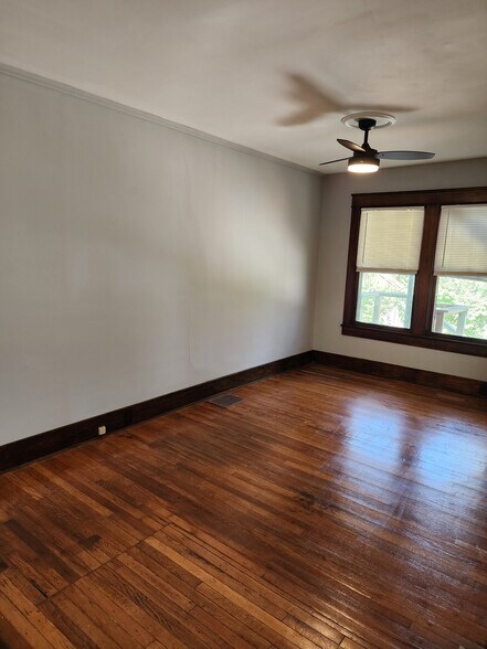 605 Gill Ave, Knoxville, TN à vendre - Photo de l’immeuble – Image 3 sur 11