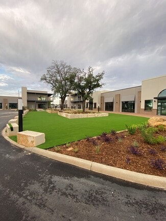 Plus de détails pour SE Military Rd & SW New Braunfels Ave, San Antonio, TX - Bureau, Local commercial à louer