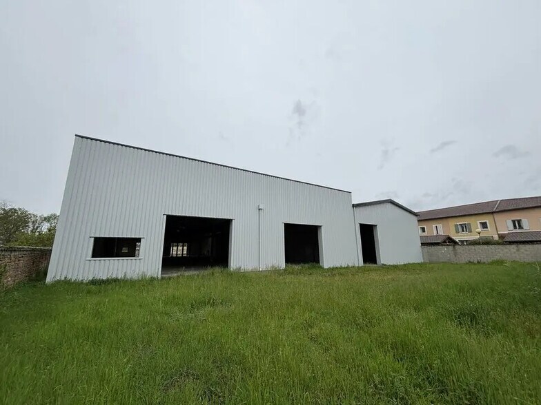 5 Rue Des Maisons Neuves, Belleville-en-Beaujolais à louer - Photo de l’immeuble – Image 3 sur 12