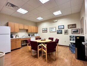 6 Lyberty Way, Westford, MA à louer Photo intérieure– Image 2 sur 11