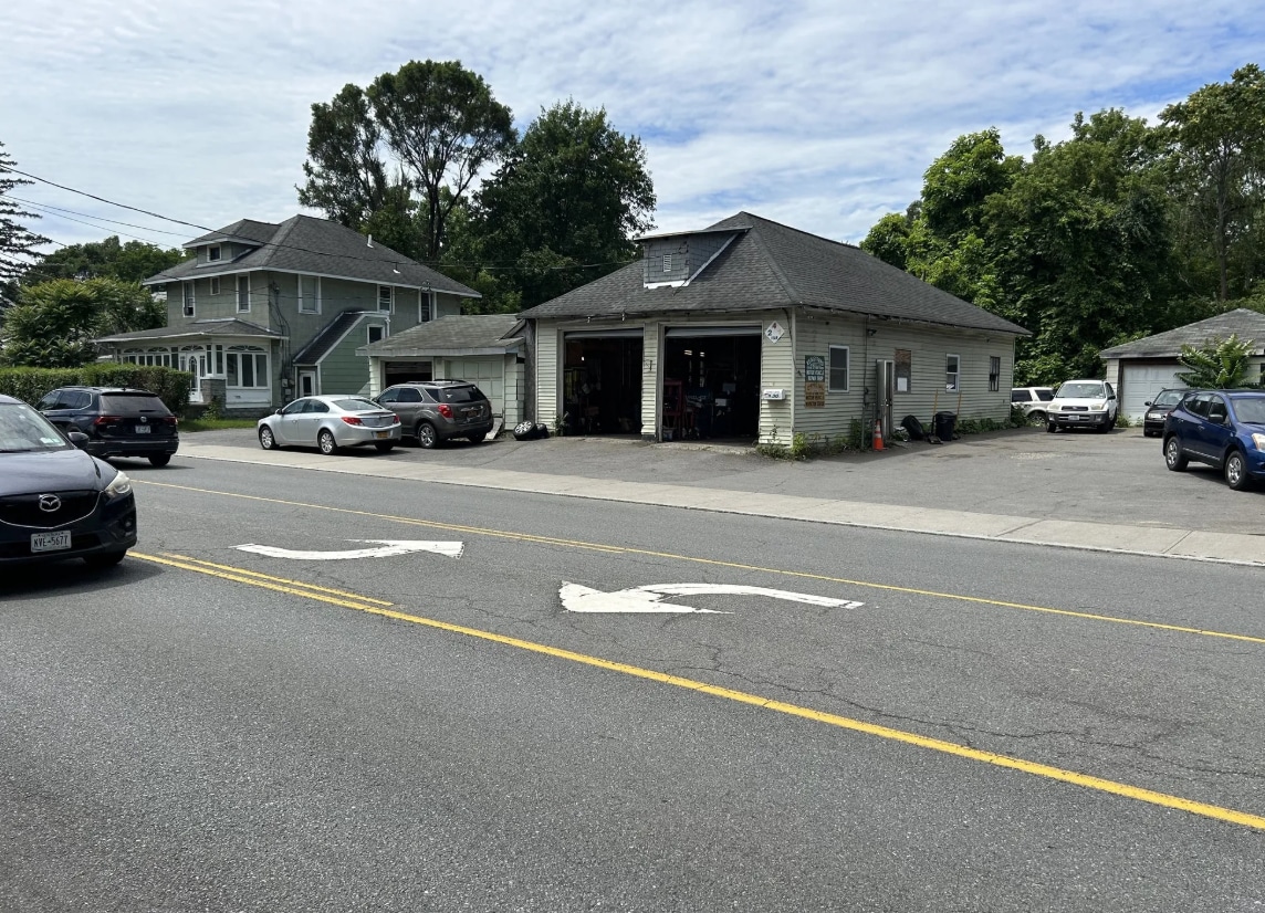 34 Everett Rd, Albany, NY à vendre Photo principale– Image 1 sur 3