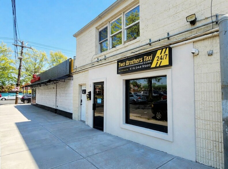 26 Meriam St, Hempstead, NY à louer - Photo de l’immeuble – Image 2 sur 5