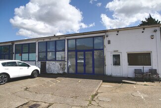Plus de détails pour 41-47 Gatwick Rd, Crawley - Industriel/Logistique à louer
