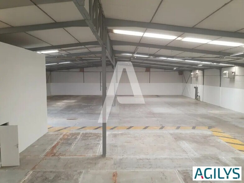 Bureau dans Morangis à louer - Photo de l’immeuble – Image 3 sur 9