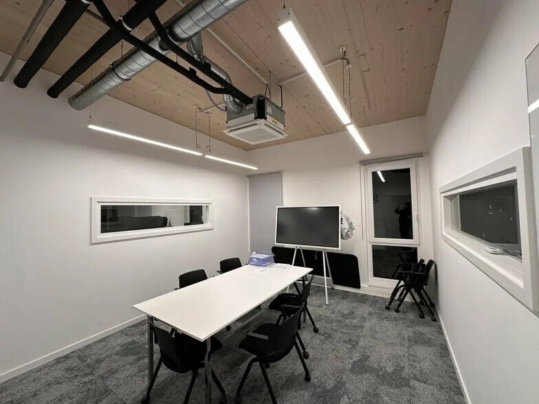 Bureau dans Entzheim à louer - Photo de l’immeuble – Image 3 sur 8