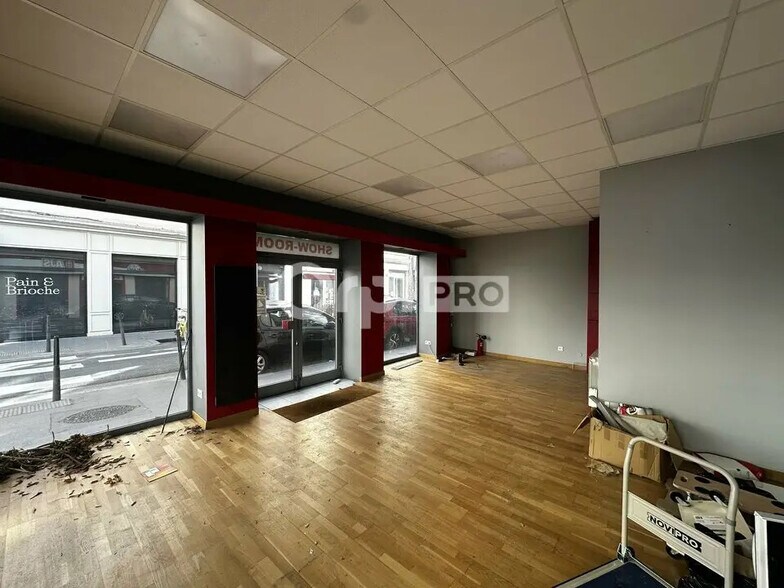 Local commercial dans Lyon à louer - Photo de l’immeuble – Image 3 sur 5