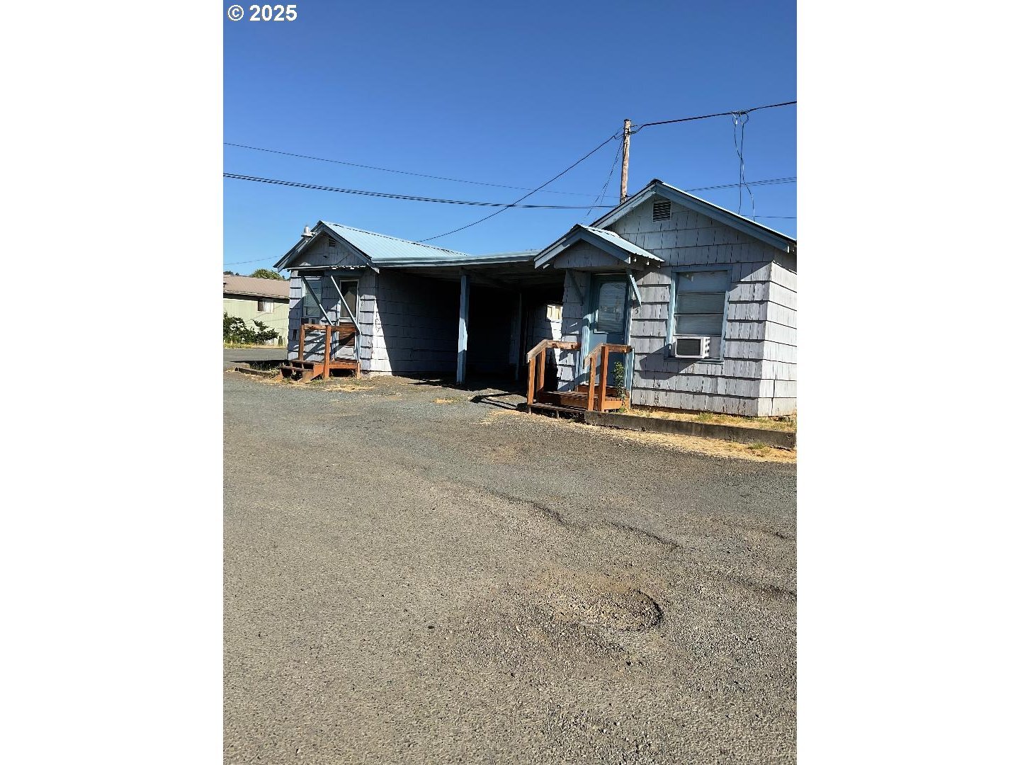 230 NW Main St, Winston, OR à vendre Photo de l’immeuble– Image 1 sur 4