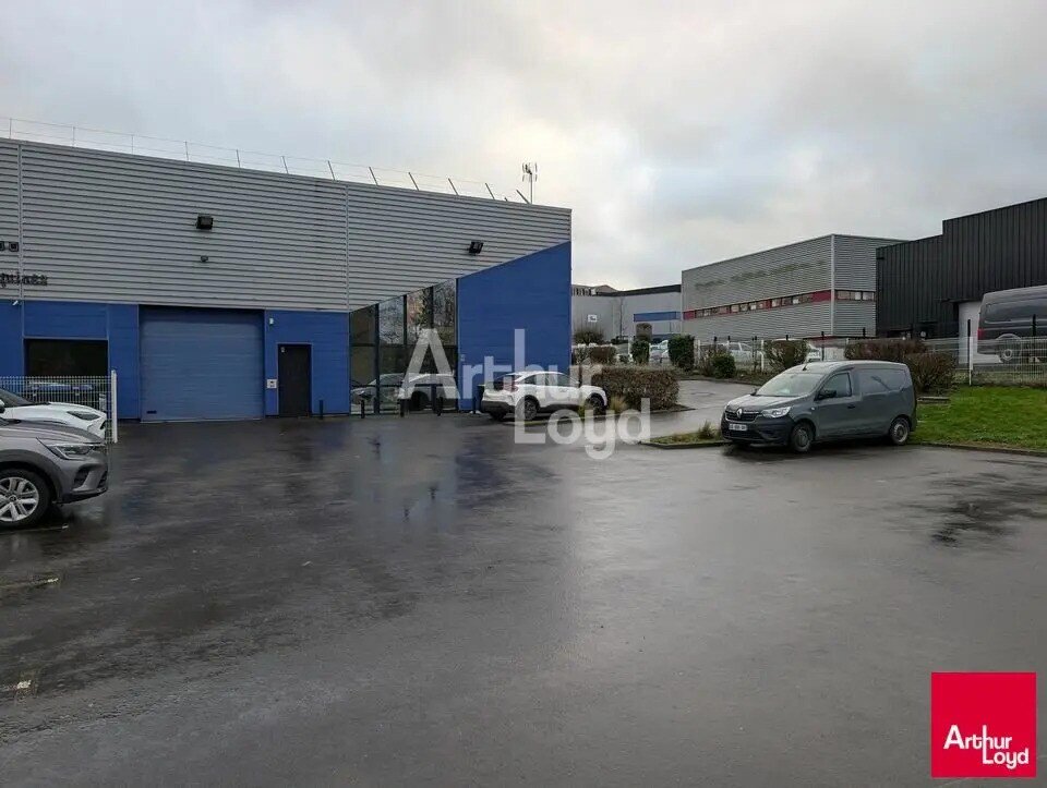 Local d’activités dans Cesson-Sévigné à louer Photo de l’immeuble– Image 1 sur 9