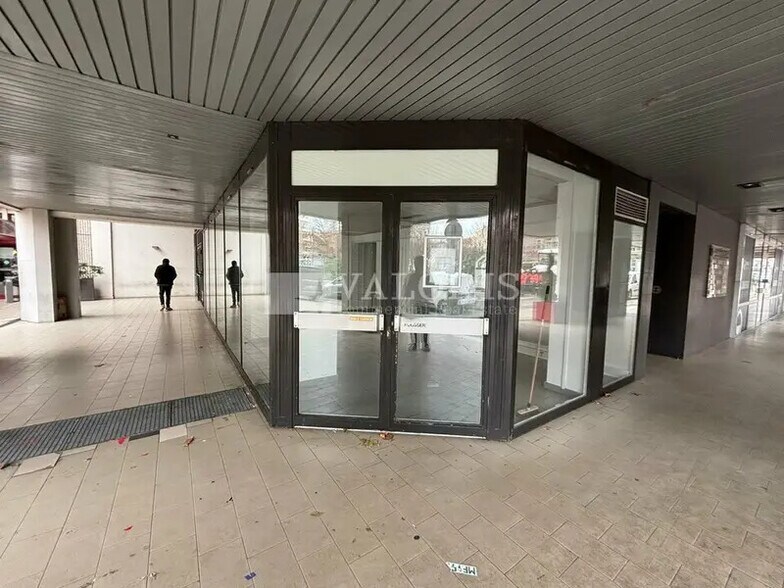 74 Rue De Bonnel, Lyon à louer - Hall d’entrée – Image 2 sur 3