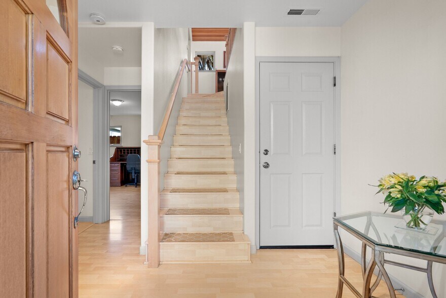 518 Capitola Ave, Capitola, CA à vendre - Photo de l’immeuble – Image 3 sur 55
