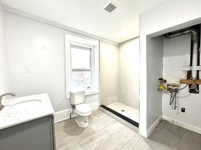 3802 W Girard Ave, Philadelphia, PA à vendre - Photo de l’immeuble – Image 2 sur 8