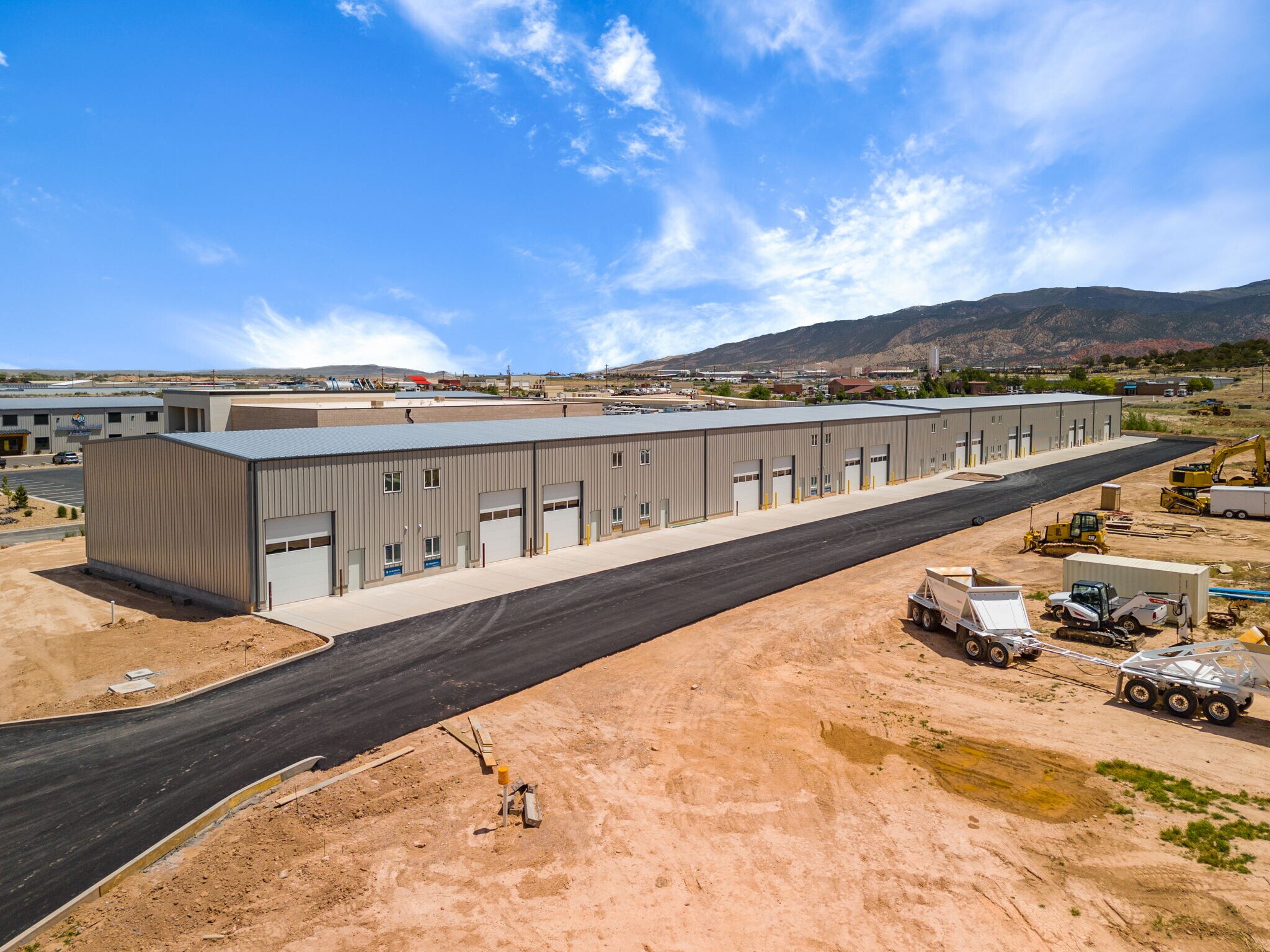 276 N 3325 W, Cedar City, UT à louer Photo de l’immeuble– Image 1 sur 42