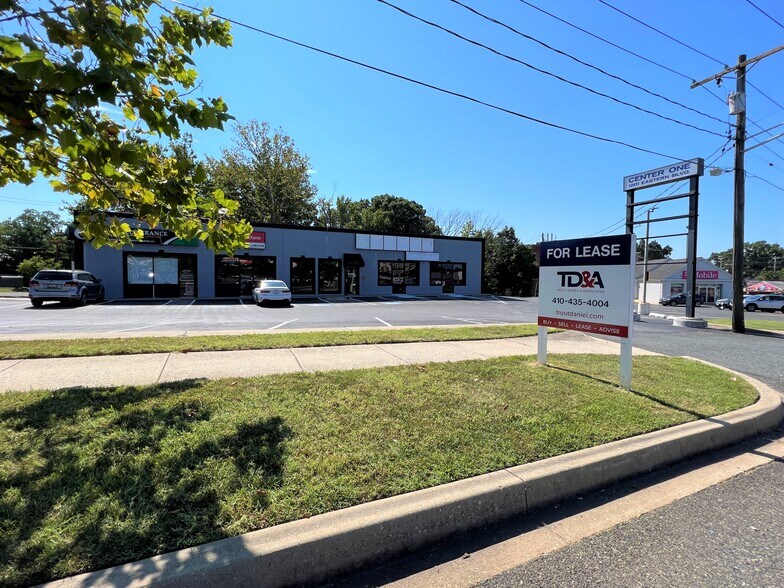 1201 Eastern Blvd, Essex, MD à louer - Photo de l’immeuble – Image 3 sur 17