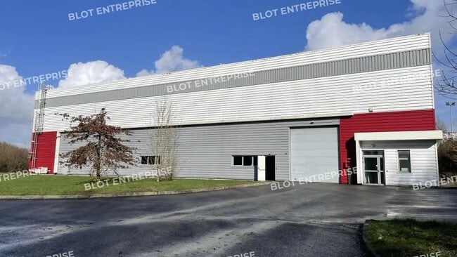 Plus de détails pour Local d'activités à louer