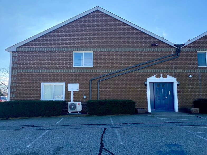 1676 E Main Rd, Portsmouth, RI à louer - Photo de l’immeuble – Image 2 sur 4