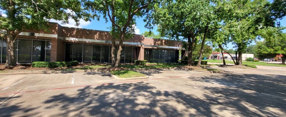 211-285 W Airtex Blvd, Houston, TX à vendre - Photo de l’immeuble – Image 3 sur 11