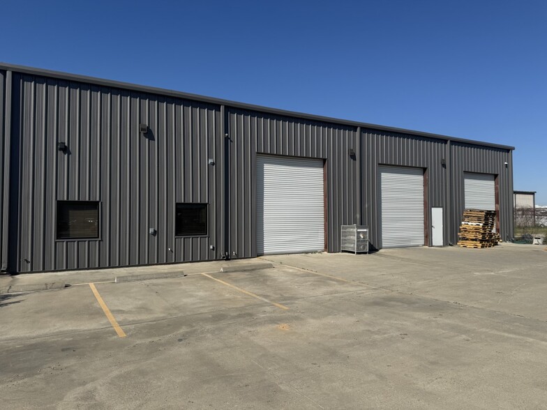 1765 W Commerce Pky, Beaumont, TX à louer - Photo de l’immeuble – Image 3 sur 10