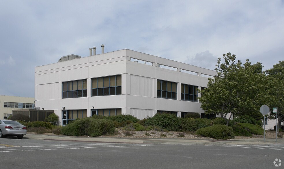 851 W Midway Ave, Alameda, CA à vendre - Photo de l’immeuble – Image 2 sur 11