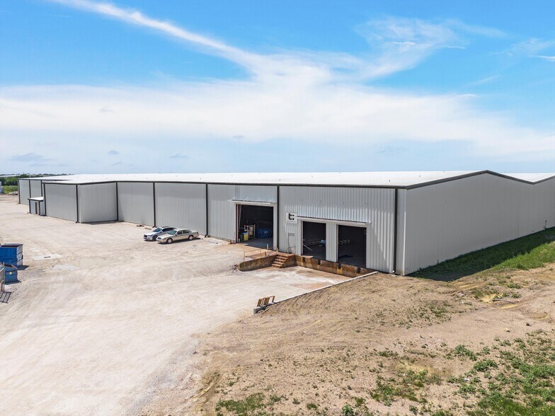 1450 N US-77, Hillsboro, TX à louer - Photo de l’immeuble – Image 3 sur 6