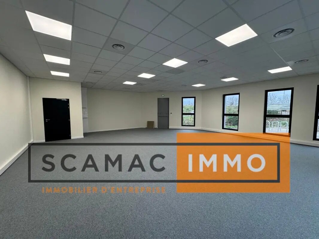 Bureau dans Salon-de-Provence à louer Photo de l’immeuble– Image 1 sur 11