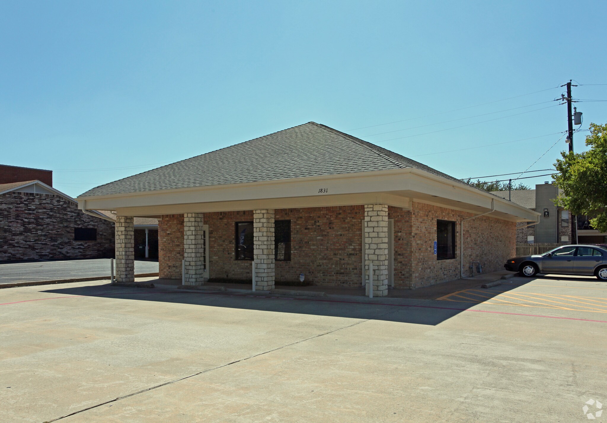 1831 W Louisiana St, McKinney, TX à louer Photo principale– Image 1 sur 16