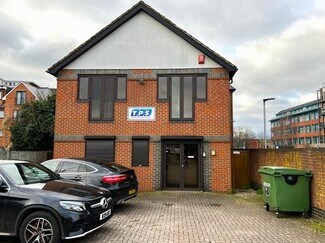 Plus de détails pour 12 Mill St, Slough - Bureau à louer