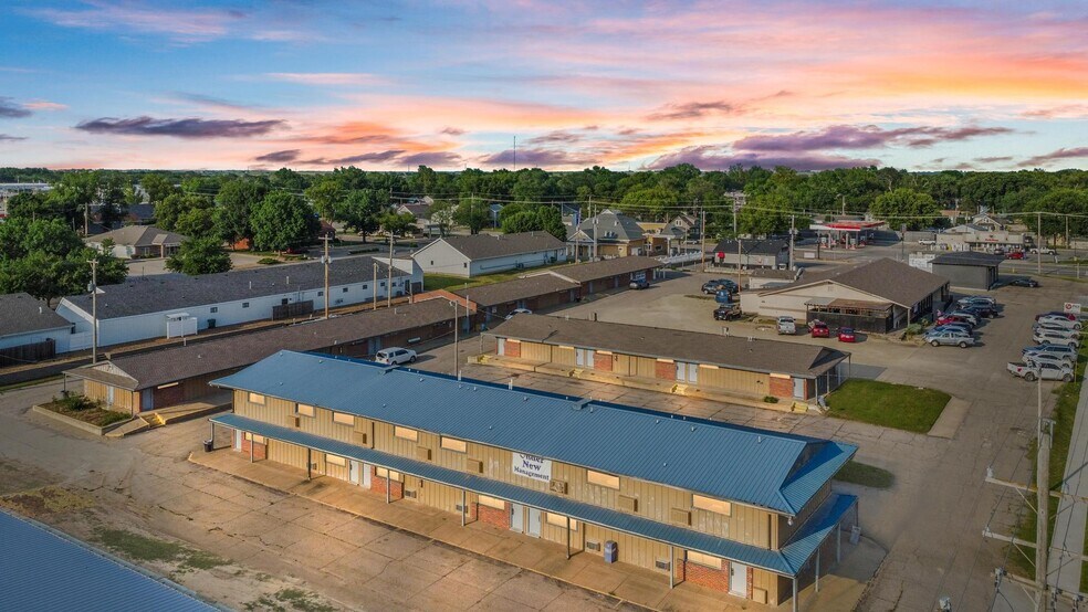 116 NW 14th St, Abilene, KS à vendre - Photo de l’immeuble – Image 2 sur 17