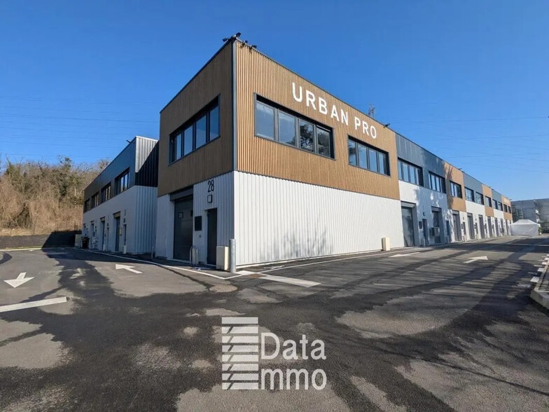 10 Rue Des Renouillères, Neuilly-Plaisance à louer - Photo de l’immeuble – Image 2 sur 5