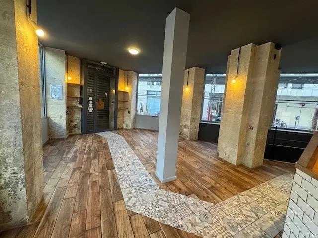 Bureau dans Paris à louer Photo de l’immeuble– Image 1 sur 18