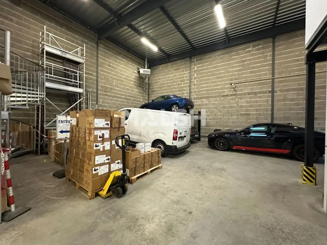 Local d'activités dans Vénissieux à vendre Photo intérieure– Image 1 sur 12