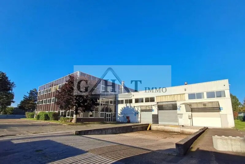 Industriel/Logistique dans Buc à vendre - Photo de l’immeuble – Image 2 sur 5