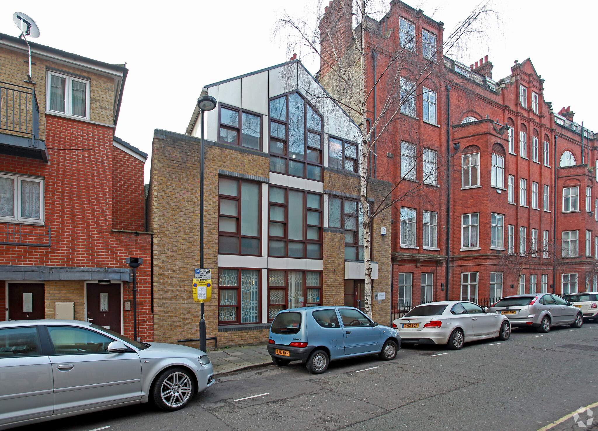 2 Langley Ln, Londres à louer Photo principale– Image 1 sur 3