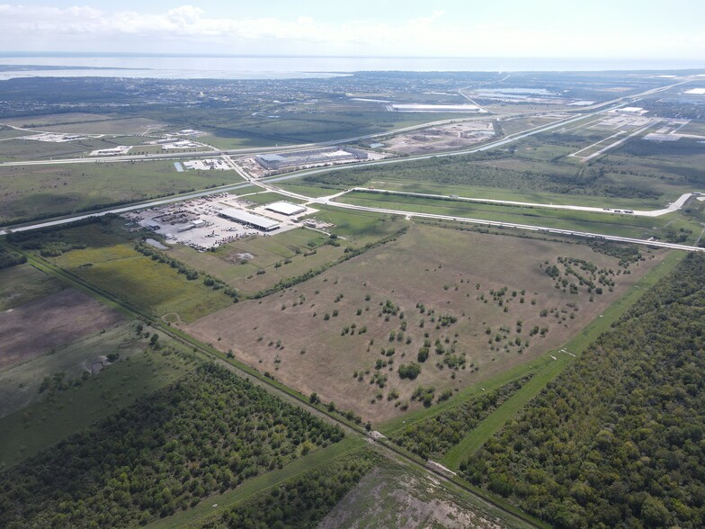 Kilgore Parkway, Baytown, TX à louer - Photo de l’immeuble – Image 2 sur 6